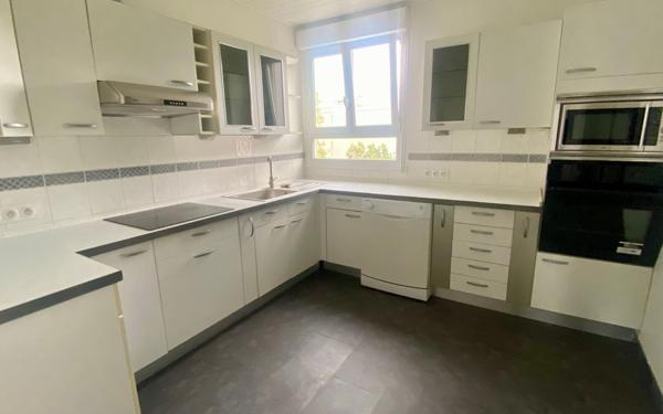 Appartement à vendre    3 pièces • 82,35 m2 Lormont