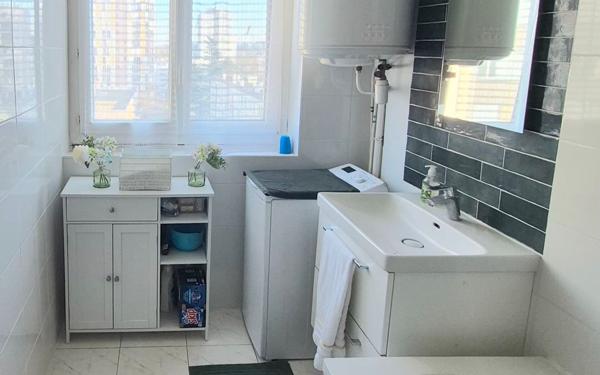 Appartement à vendre    3 pièces • 54,21 m2 Rosny-sous-Bois