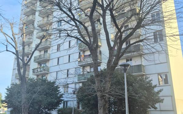 Appartement à vendre    3 pièces • 54,21 m2 Rosny-sous-Bois