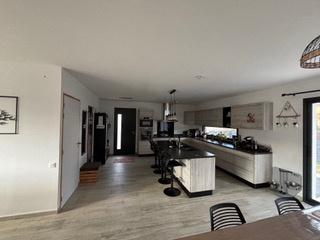 Idéal investisseurs 8 gîtes ainsi qu'une maison individuelle terrain 4000 m2 Saint-Christol-lez-Alès (30380)