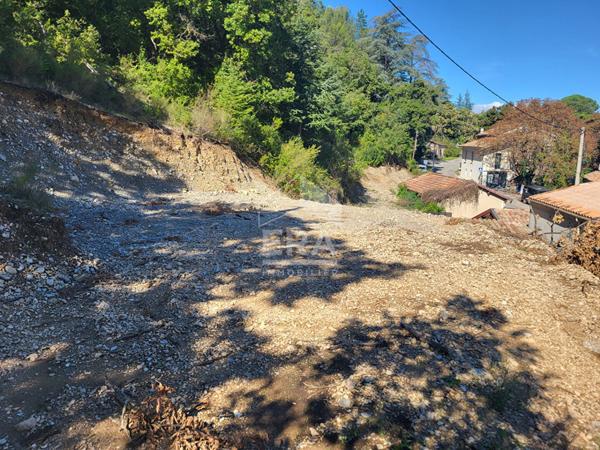 A Vendre Terrain 04 Château Arnoux à Bâtir