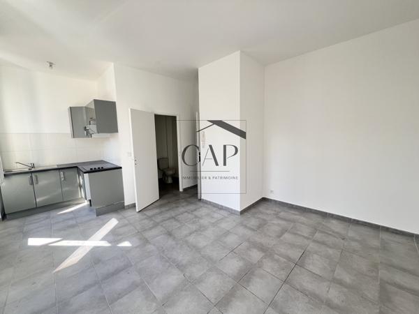 INVESTISSEMENT 200m2 immeuble rénové loué – Quartier Belle de Mai (13003)