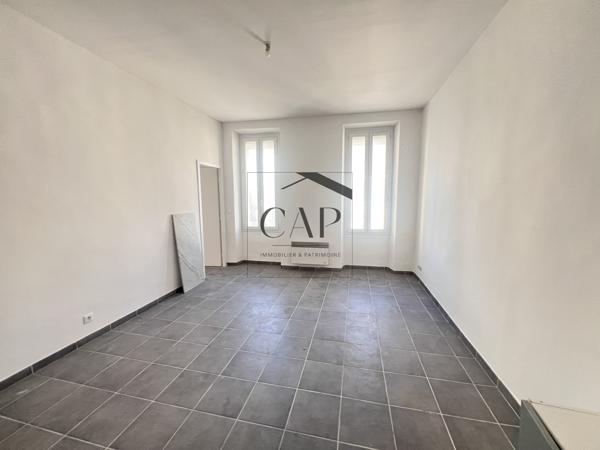 INVESTISSEMENT 200m2 immeuble rénové loué – Quartier Belle de Mai (13003)