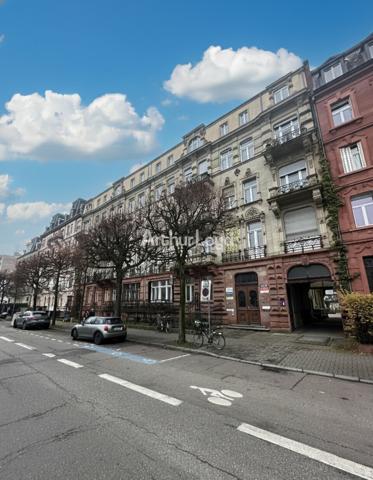 BUREAUX à LOUER de 299.4 m²