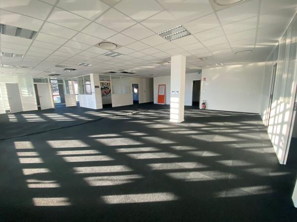 Très beaux bureaux à vendre ou à louer - ZFU - 13016 Marseille