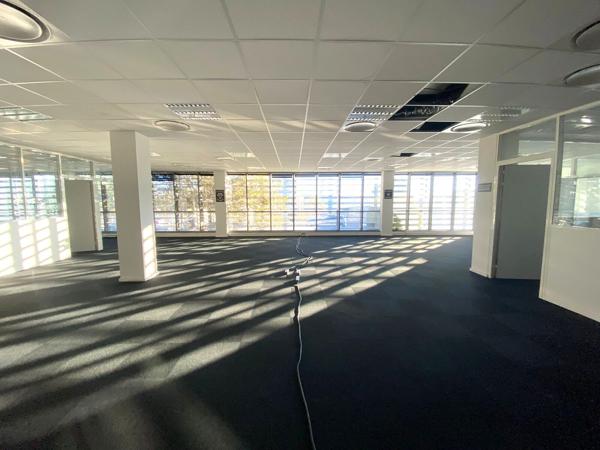 Très beaux bureaux à vendre ou à louer - ZFU - 13016 Marseille