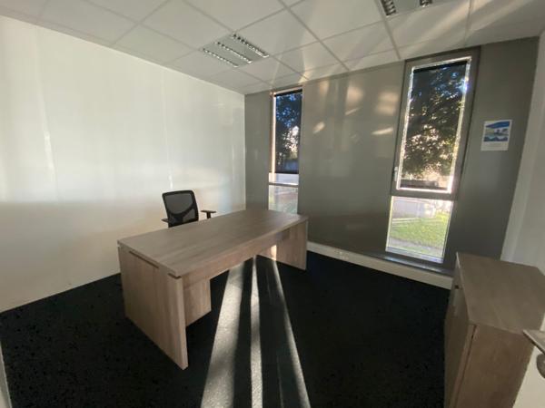 Très beaux bureaux à vendre ou à louer - ZFU - 13016 Marseille