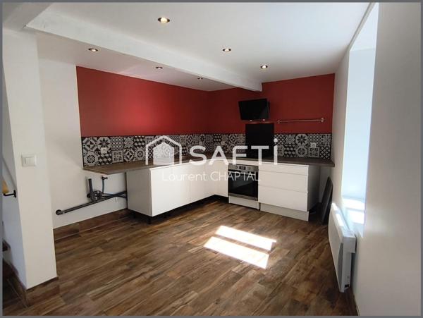 Maison de village entièrement rénovée.