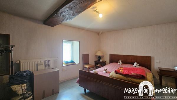 CHATEAUBERNARD - MAISON CHARENTAISE AVEC GRANDE DEPENDANCE