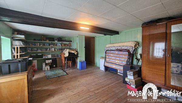 CHATEAUBERNARD - MAISON CHARENTAISE AVEC GRANDE DEPENDANCE