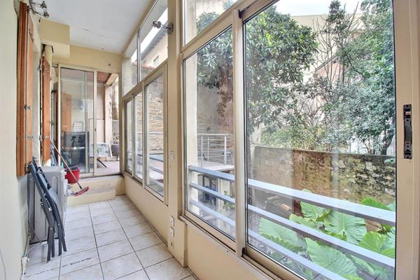 Appartement T3 de 70 m² avec terrasse et jardin + studio de 16m² + dependances