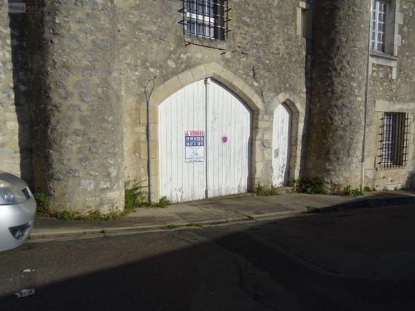 Garage fermé à vendre à Chauvigny dans la Vienne (86300), ref : 2526