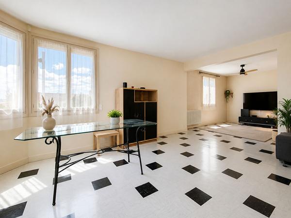 Maison 6 pièces à vendre à Mauges sur Loire - 126 m² avec jardin et garage