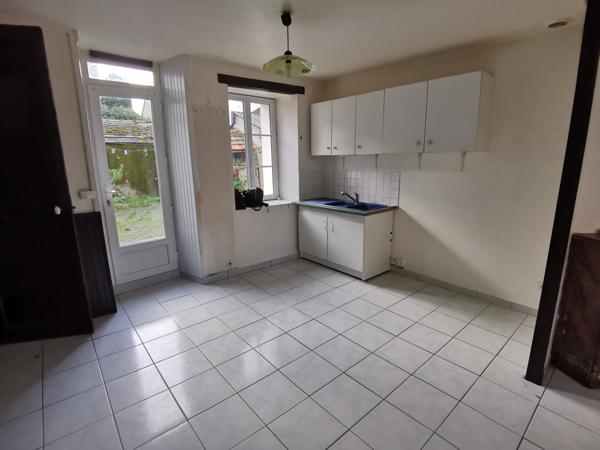 CHARMANTE MAISON CENTRE BOURG