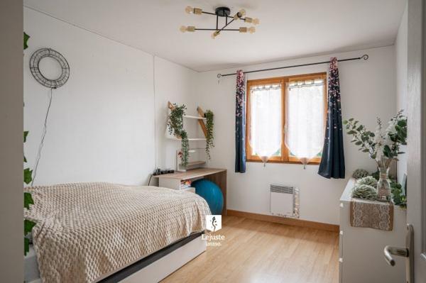 Maison contemporaine Labastide-d'Anjou 90 m²