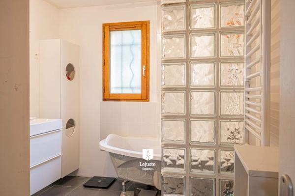 Maison contemporaine Labastide-d'Anjou 90 m²