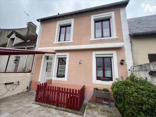 Maison centre -bourg - 2 chambres située à CONLIE