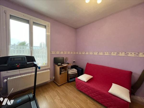 Maison centre -bourg - 2 chambres située à CONLIE