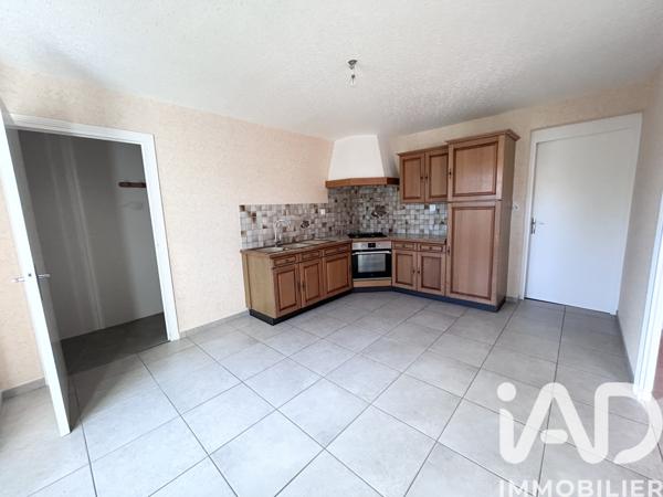 Location appartement 4 pièces 80 m² Bains