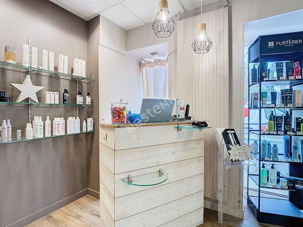 Nantes Petit Port - Salon de coiffure avec habitation