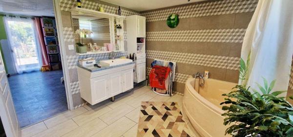 Maison à vendre à Lons-le-Saunier dans le Jura (39000), ref : SA-RG