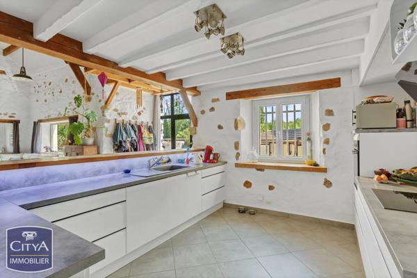 Maison à vendre 6 pièces 191m² Bruyères-le-Châtel (91680)