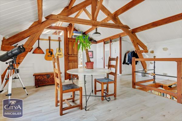 Maison à vendre 6 pièces 191m² Bruyères-le-Châtel (91680)