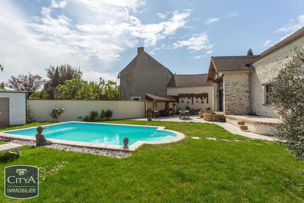 Maison à vendre 6 pièces 191m² Bruyères-le-Châtel (91680)