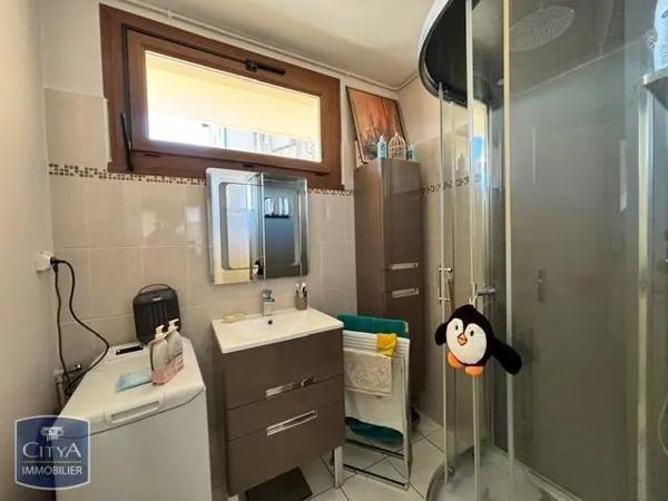 Appartement à louer 3 pièces 72.84m² Agen (47000)