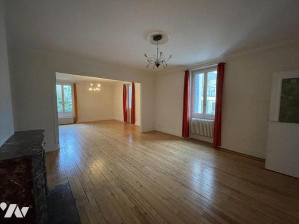 PROPRIETE AVEC HABITATION ET DEPENDANCES