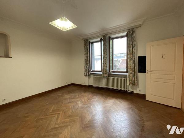 PROPRIETE AVEC HABITATION ET DEPENDANCES