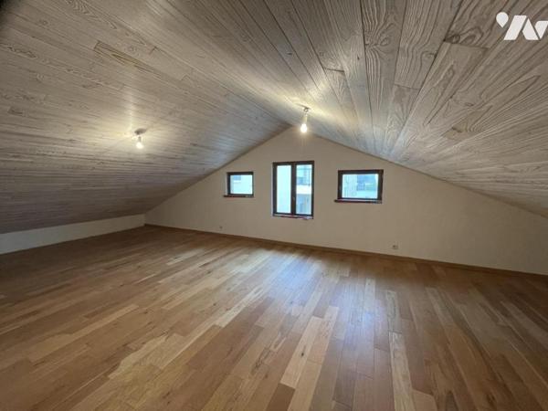 PROPRIETE AVEC HABITATION ET DEPENDANCES