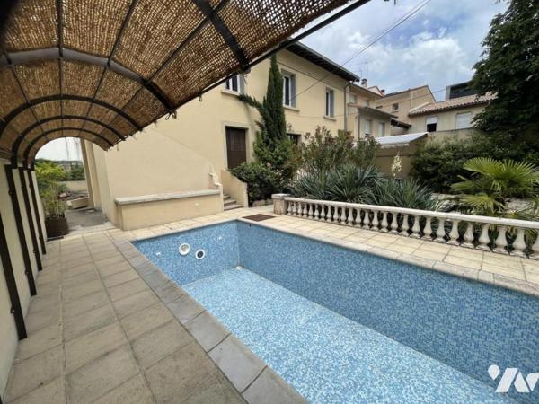 PROPRIETE AVEC HABITATION ET DEPENDANCES