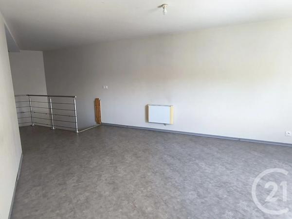 Appartement T3 à vendre  3 pièces - 74,04 m 2   FOIX  - 09