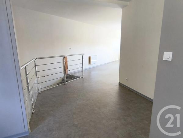Appartement T3 à vendre  3 pièces - 74,04 m 2   FOIX  - 09