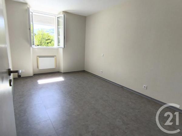 Appartement T3 à vendre  3 pièces - 74,04 m 2   FOIX  - 09