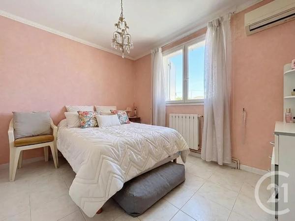Maison à vendre  4 pièces - 114,82 m 2   MAUGUIO CARNON  - 34