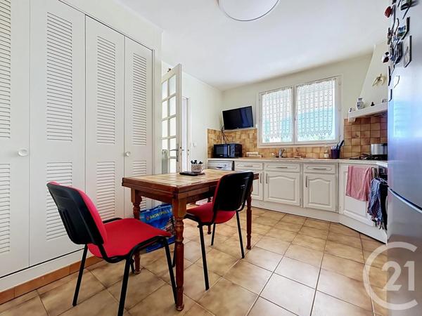 Maison à vendre  4 pièces - 114,82 m 2   MAUGUIO CARNON  - 34