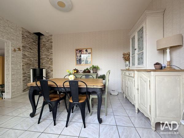 Maison à vendre 5 pièces 206 m² Saint-Pierre-du-Vauvray