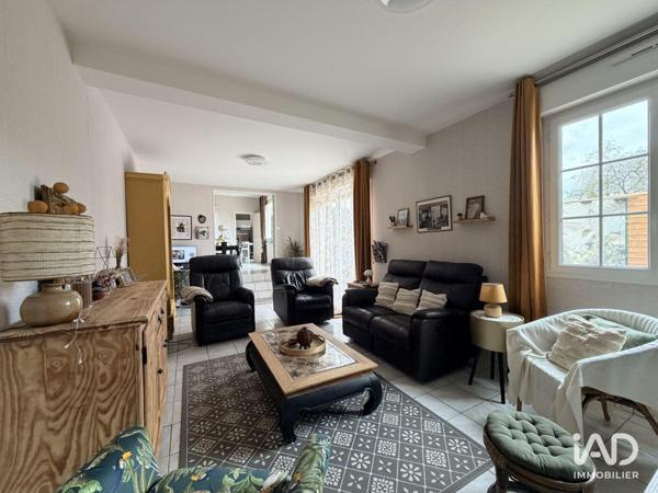 Maison à vendre 5 pièces 206 m² Saint-Pierre-du-Vauvray
