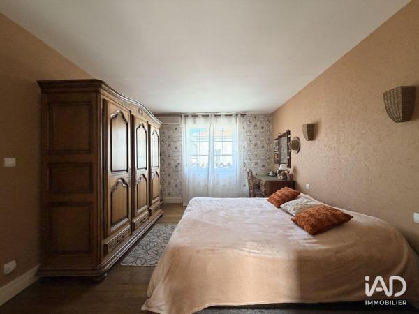 Maison à vendre 5 pièces 206 m² Saint-Pierre-du-Vauvray