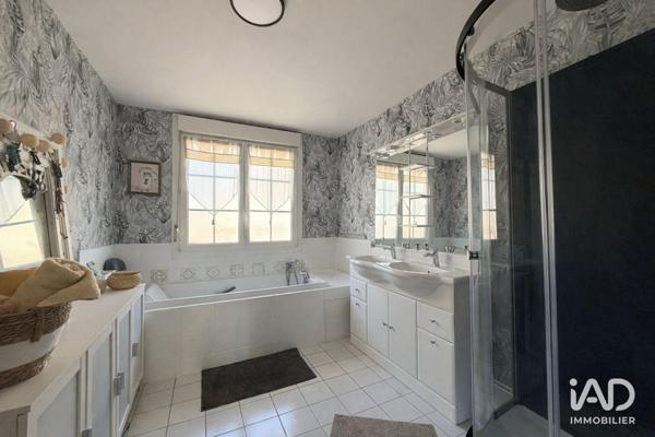 Maison à vendre 5 pièces 206 m² Saint-Pierre-du-Vauvray