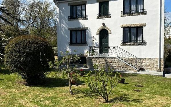 Maison à vendre    7 pièces •  Audierne