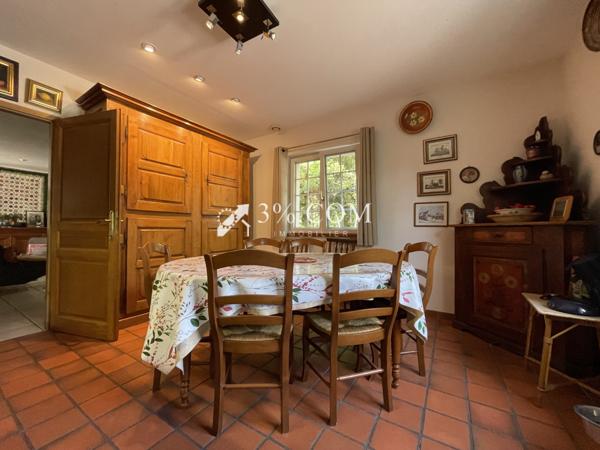 Maison 9 pièce(s) 6 chambre(s) 233.5 m²