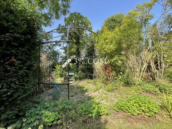 Maison 9 pièce(s) 6 chambre(s) 233.5 m²