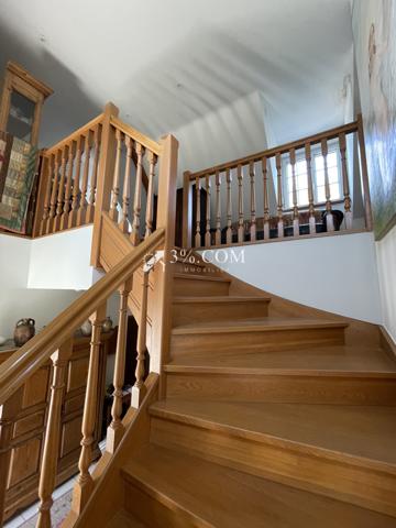 Maison 9 pièce(s) 6 chambre(s) 233.5 m²