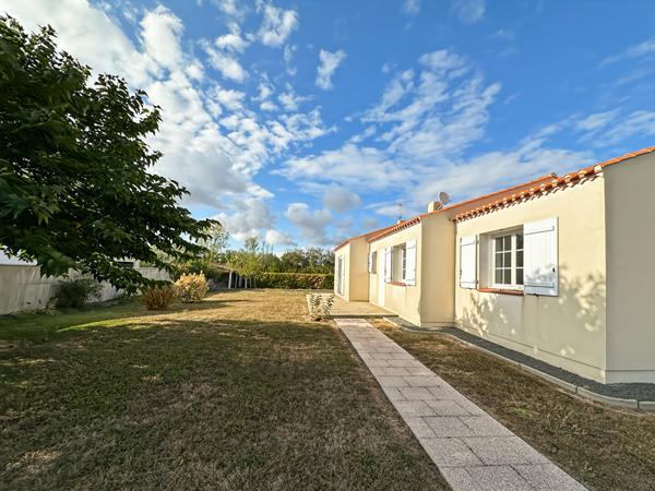 A vendre proche du bourg en impasse - Maison de plain-pied
