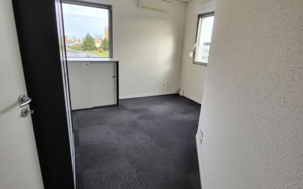 Appartement à louer    7 pièces •  Sausheim