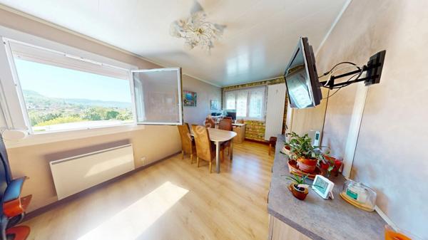 Bel appartement Lons Le Saunier 3 pièce(s)