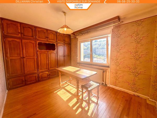 Maison jumelée d'un coté